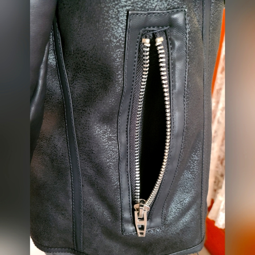 🖤BlankNYC Vegan Leather Faux Fur Biker Jacket NWT - Picture 6 of 13
